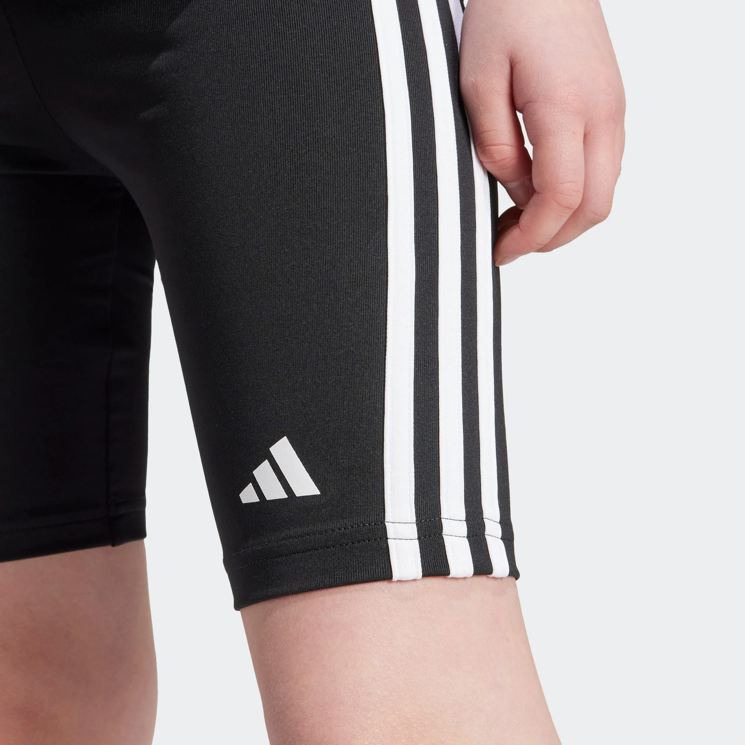 ADIDAS SPORTSWEAR JUNIOR SPORT TSHIRT + SHORT ZWART WIT SPORTSET POLYESTER RONDE HALS 140