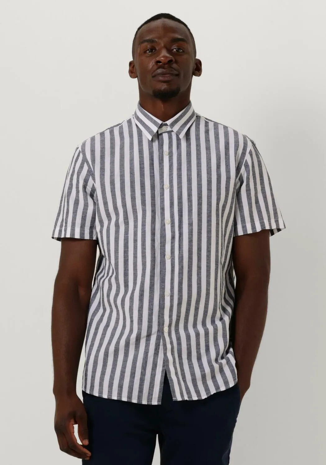 DONKERBLAUWE SELECTED HOMME CASUAL OVERHEMD SLHSLIMNEWLINEN SHIRTS SS CLASSIC W